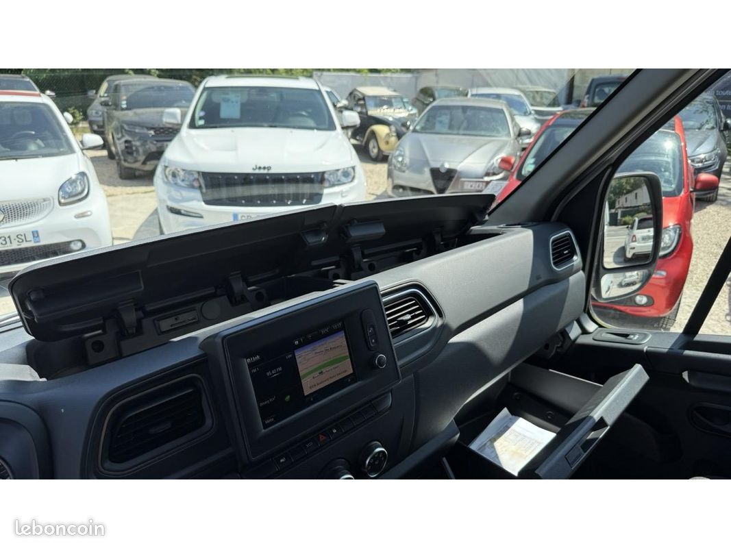 RENAULT MASTER III FG Grand Confort F3500 L2H2 2.3 dCi 135cv Traction 20825,00 EUR HT (image 22)