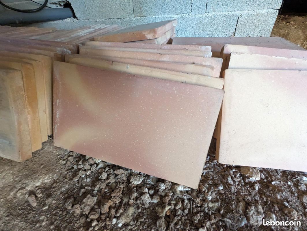 5.5 m2 carreaux + 3.6 m plinthes en terre cuite d’Espagne (image 8)