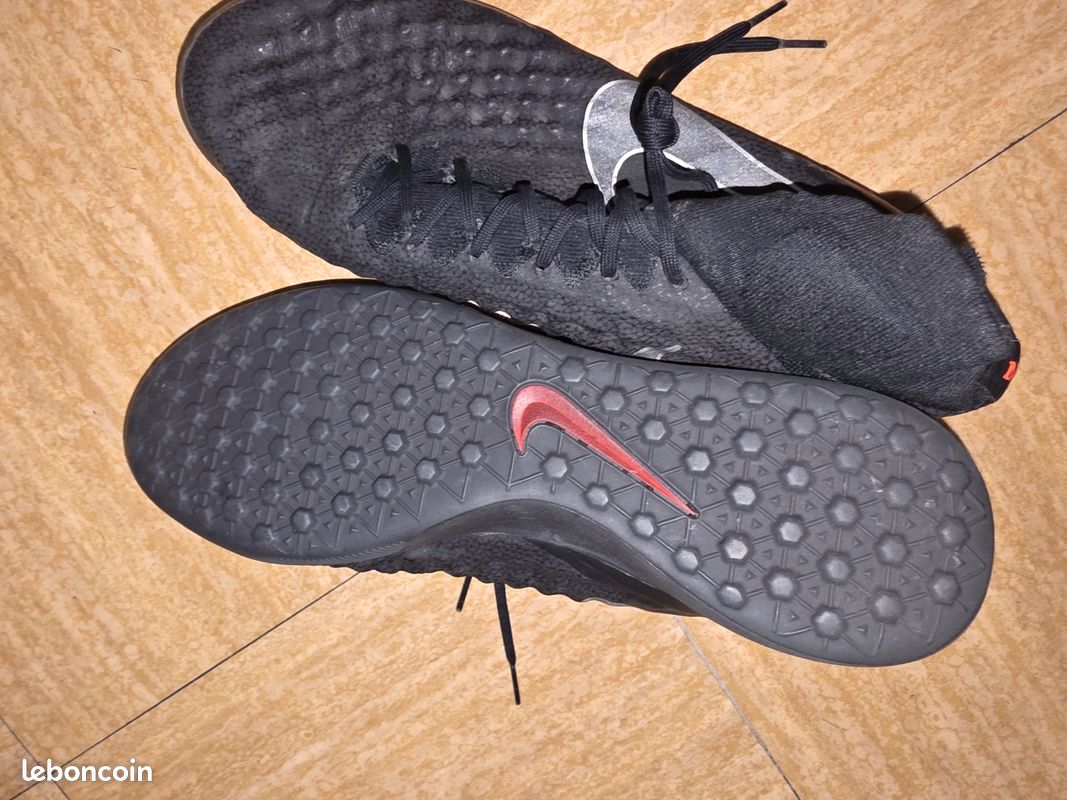 Lot 2 Paires Nike Football / Urban Taille 47.5 (Rare - Grande Taille) - Bon État (image 10)