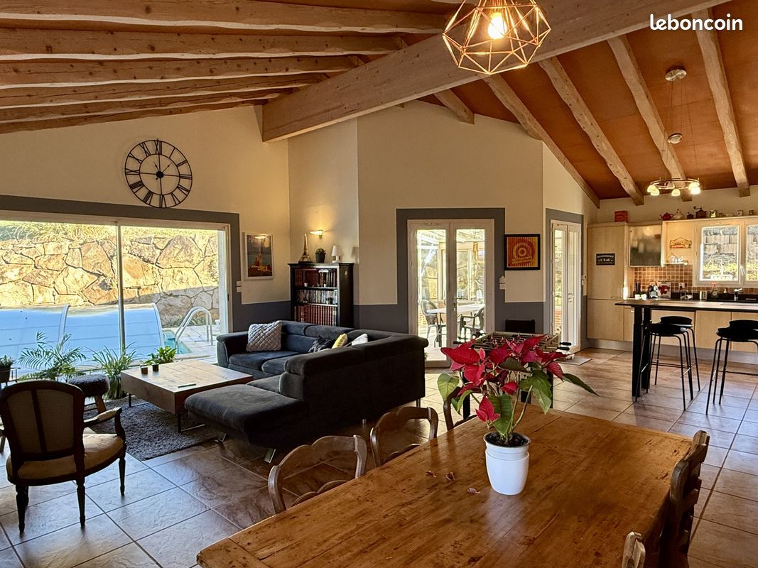 Maison 4 pièces 143 m² · à Puygouzon · 143 m² · 325 000 €