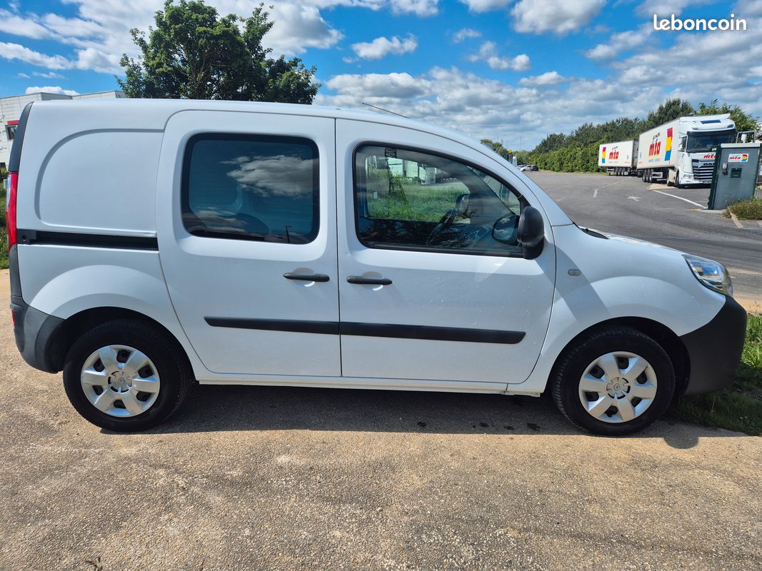 RENAULT KANGOO EXPRESS GRAND CONFORT 1.5 BLUE DCI 95ch (image 6)