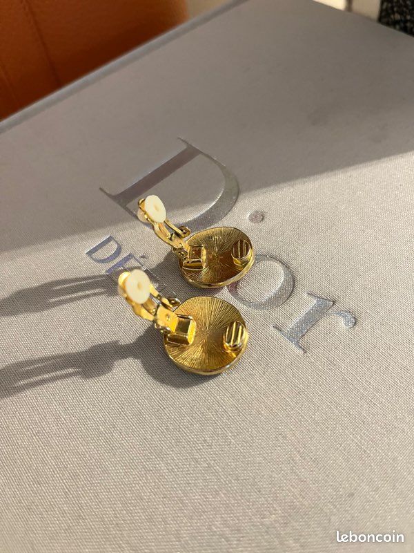 Boucles D'oreilles Vintage Statu Quo En Métal Argenté - Occasion - Bijou Groupe Rock