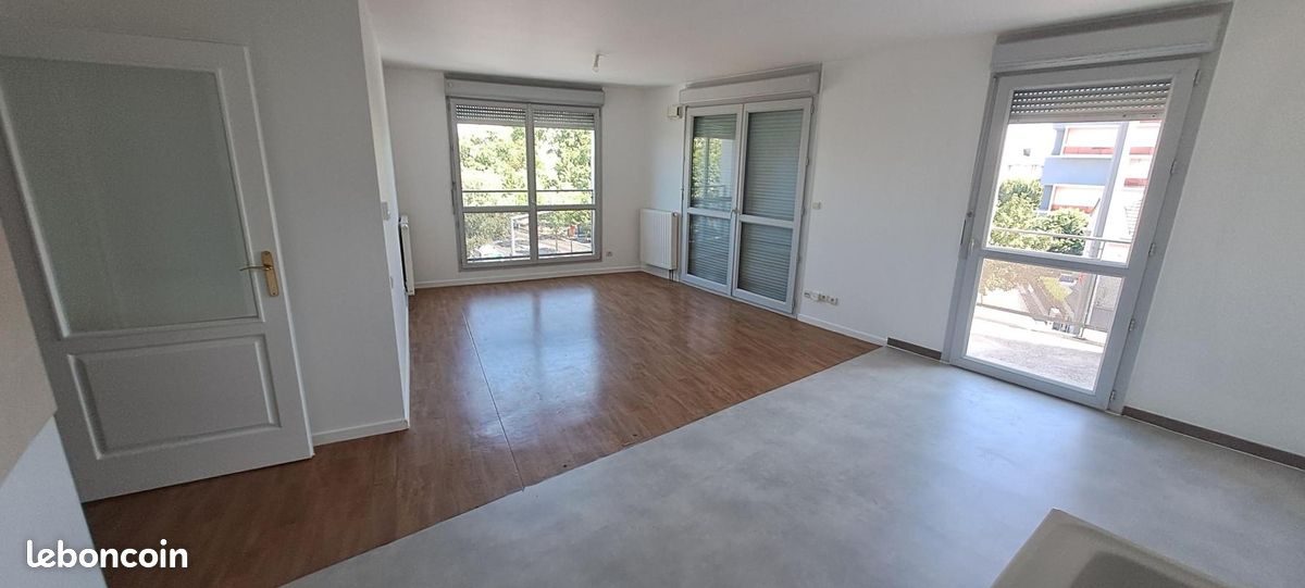 Appartement 4 pièces 86 m² · à Reims · 86 m² · 858 €