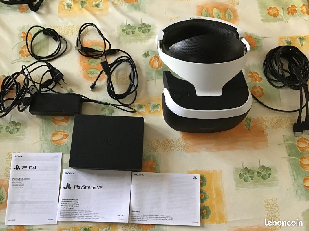 Casque PlayStation VR pour PS4 avec PlayStation Camera et 2 manettes VR (image 2)
