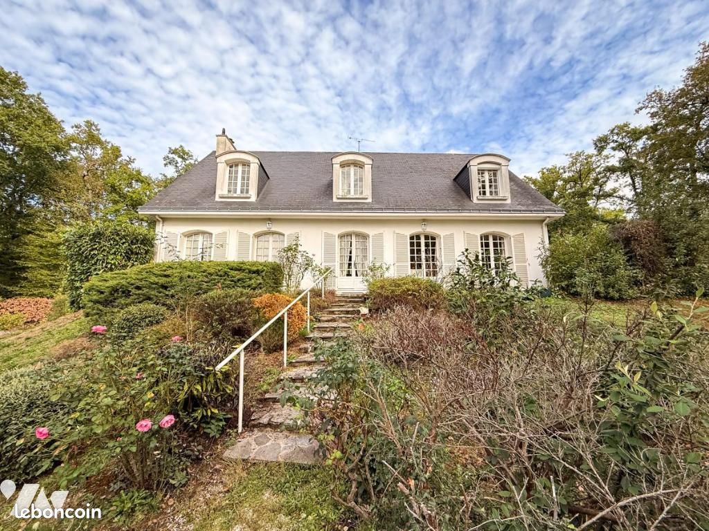 Maison 8 pièces 198 m² · à Carquefou · 198 m² · 499 430 €