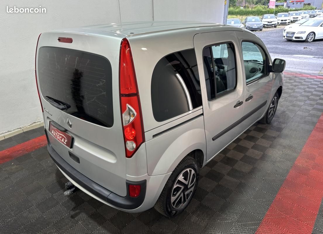 Renault Kangoo 1.6 16V 105 Privilège (image 24)
