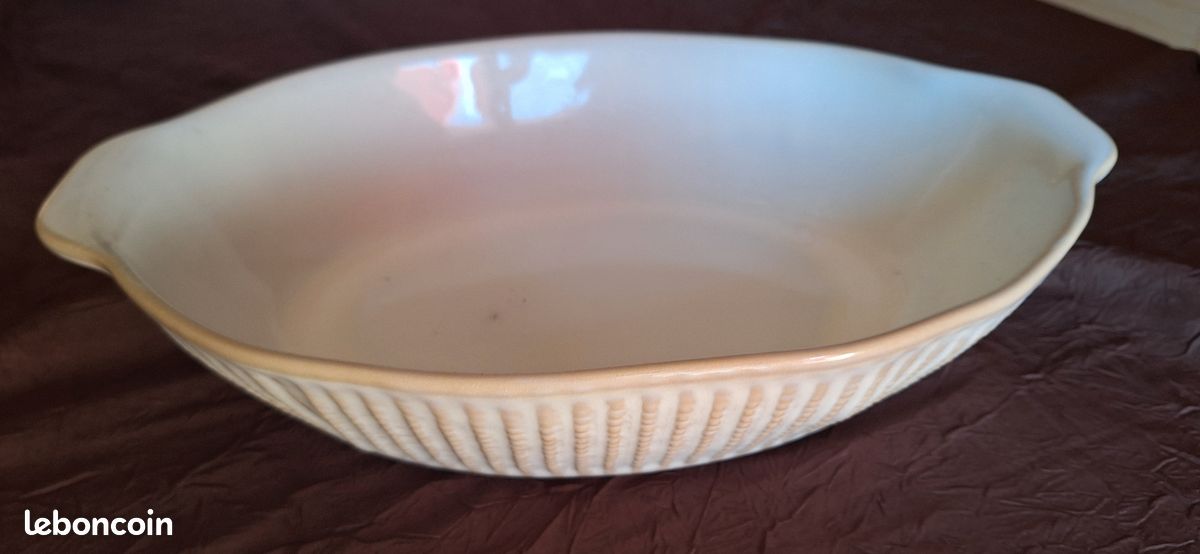 Plat à four avec couvercle Pyrex neuf - Électroménager
