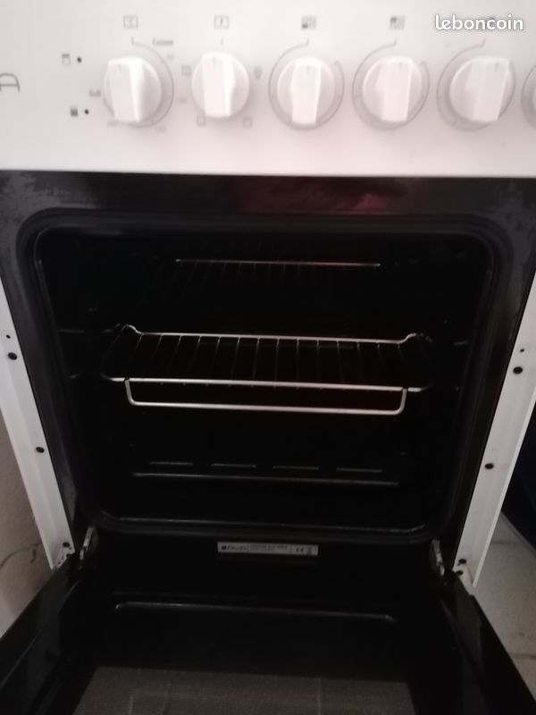 Cuisinière électrique (image 2)