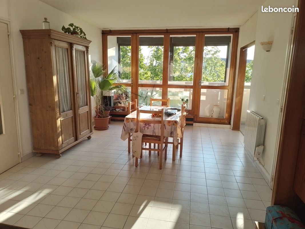 Appartement 3 pièces 74 m² · à Manosque · 74 m² · 145 000 €