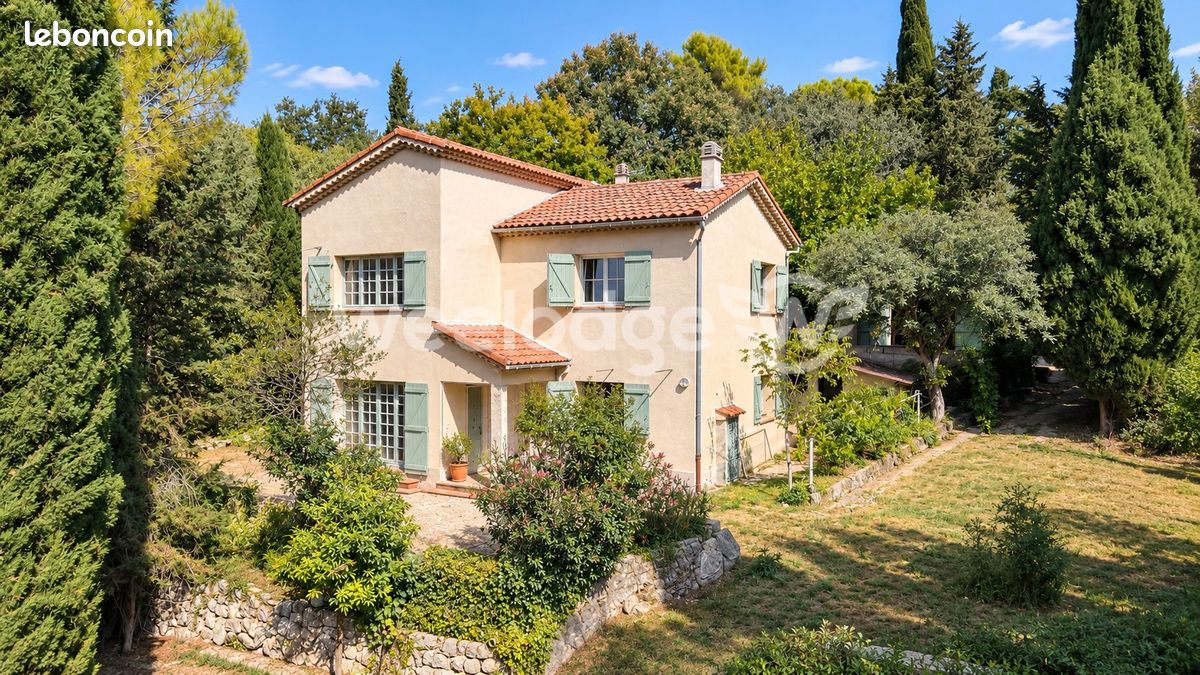 Maison 5 pièces 138 m² · à Tourrettes · 138 m² · 450 000 €