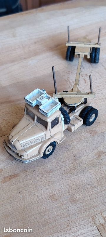 Lot Voitures à Restaurer Dinky Toy Solido Lesney – Tracteur, Remorque, Camions