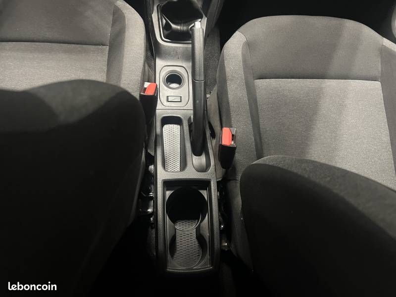 Dacia Duster Blue dCi 115 4x2 Essentiel (image 21)