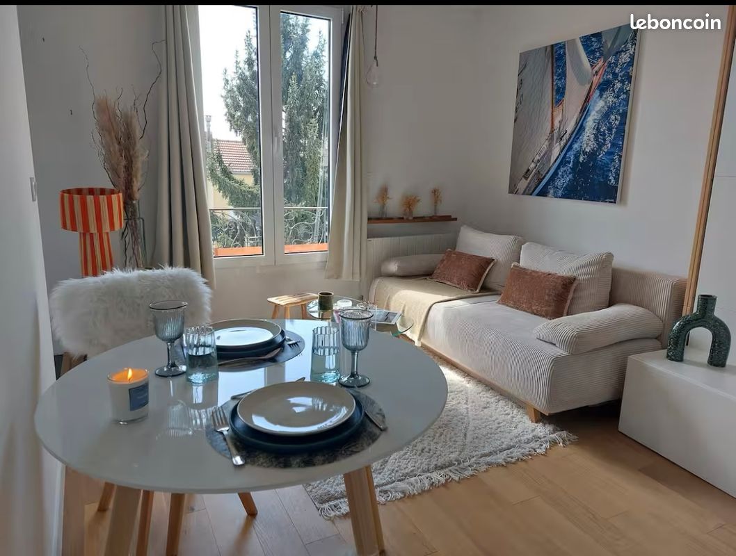 Appartement 1 pièce(s) 21 m²à louer Puteaux