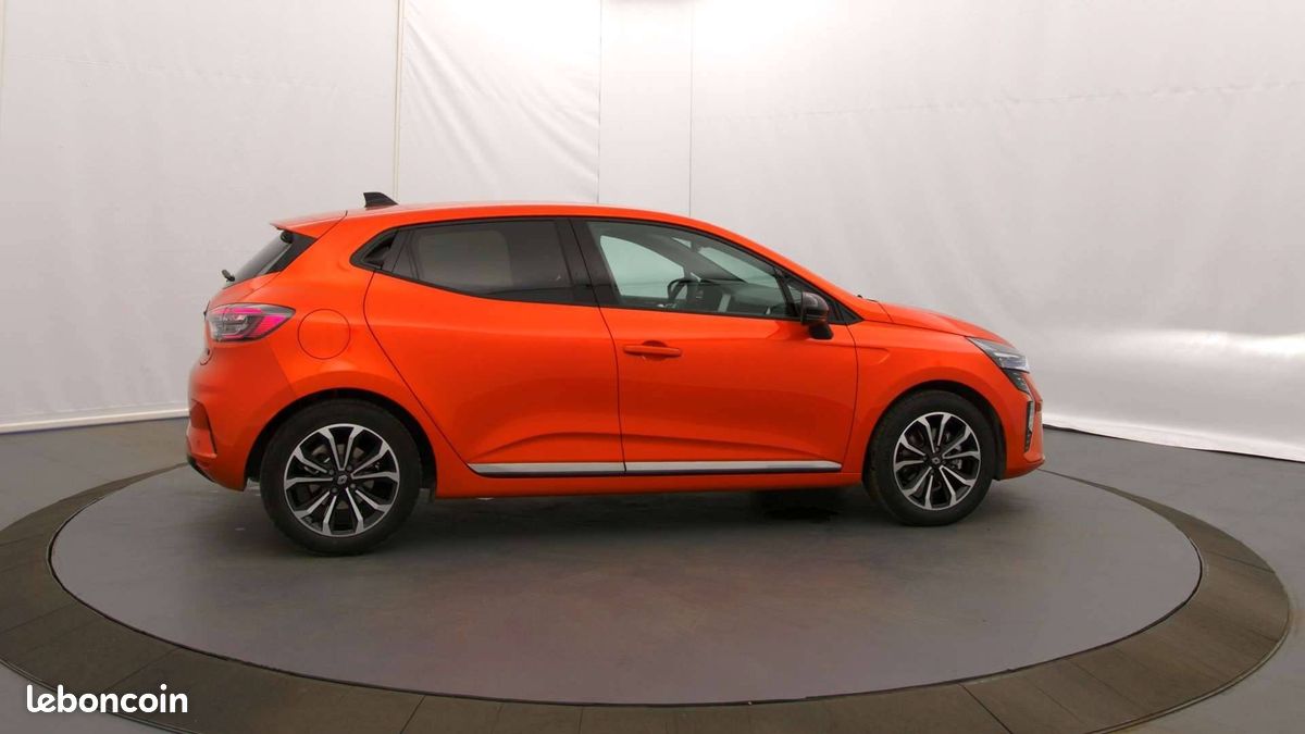 Renault clio e tech full hybrid 145 techno (image 10)