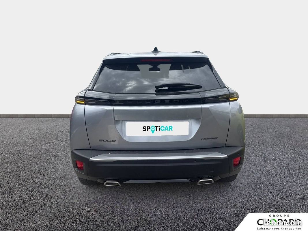 PEUGEOT 2008 Hybrid 145 e-DCS6 Allure (image 3)