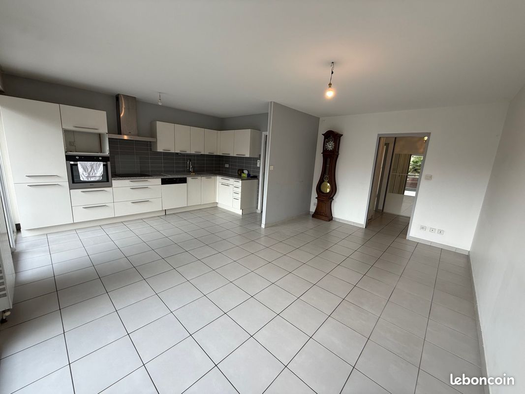 Appartement 3 pièces 61 m² · à Fontaine · 61 m² · 99 000 €