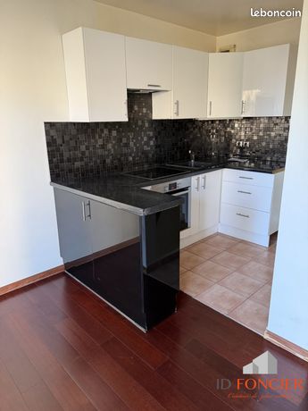 Appartement a louer - 2 pièce(s) - 39 m2 - Surfyn