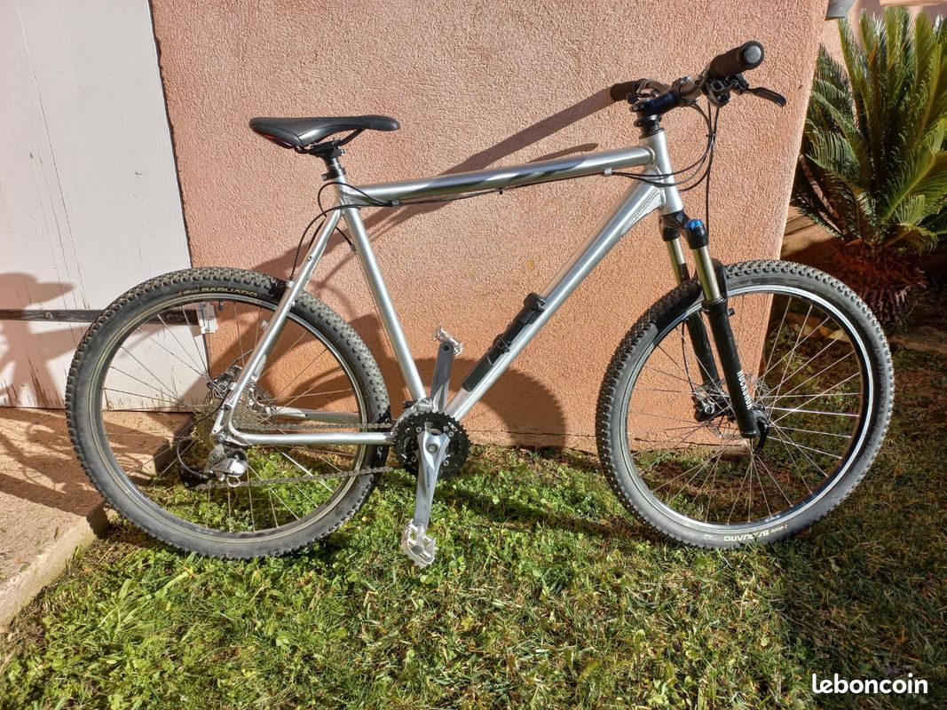 Vend Vtt homme Taille Xl Équipements vélos - Main Image