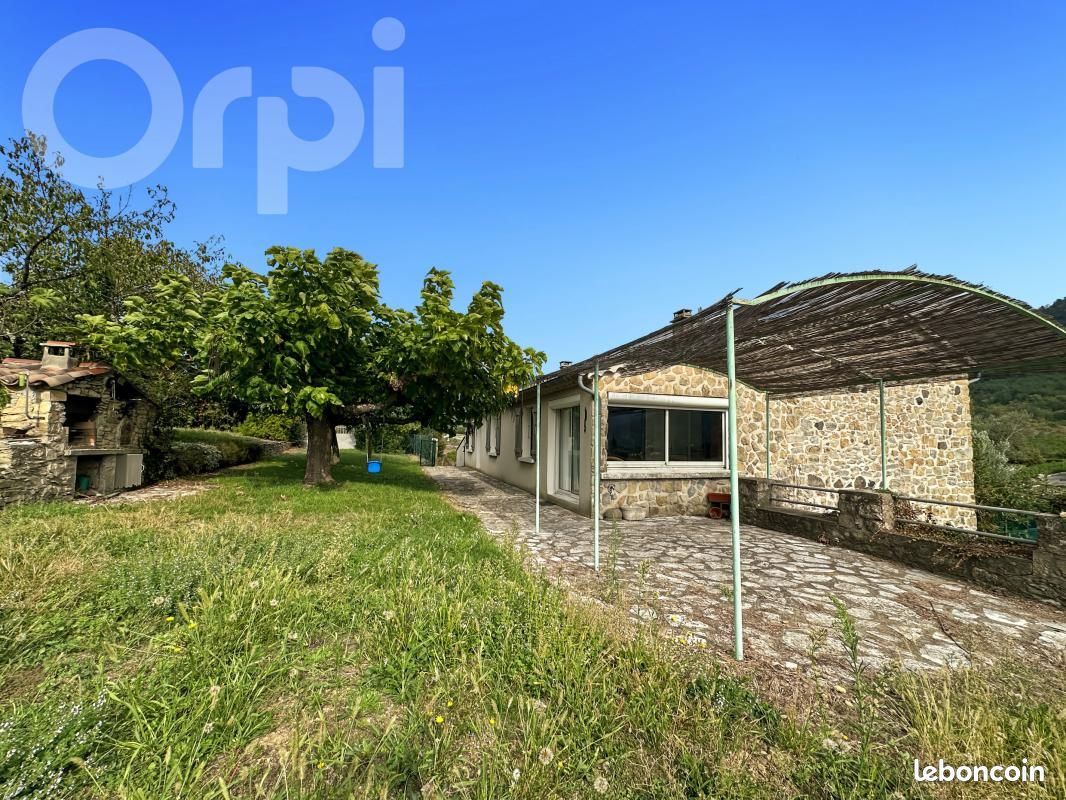 Maison 4 pièces 115 m² · à Vesseaux · 115 m² · 225 000 €