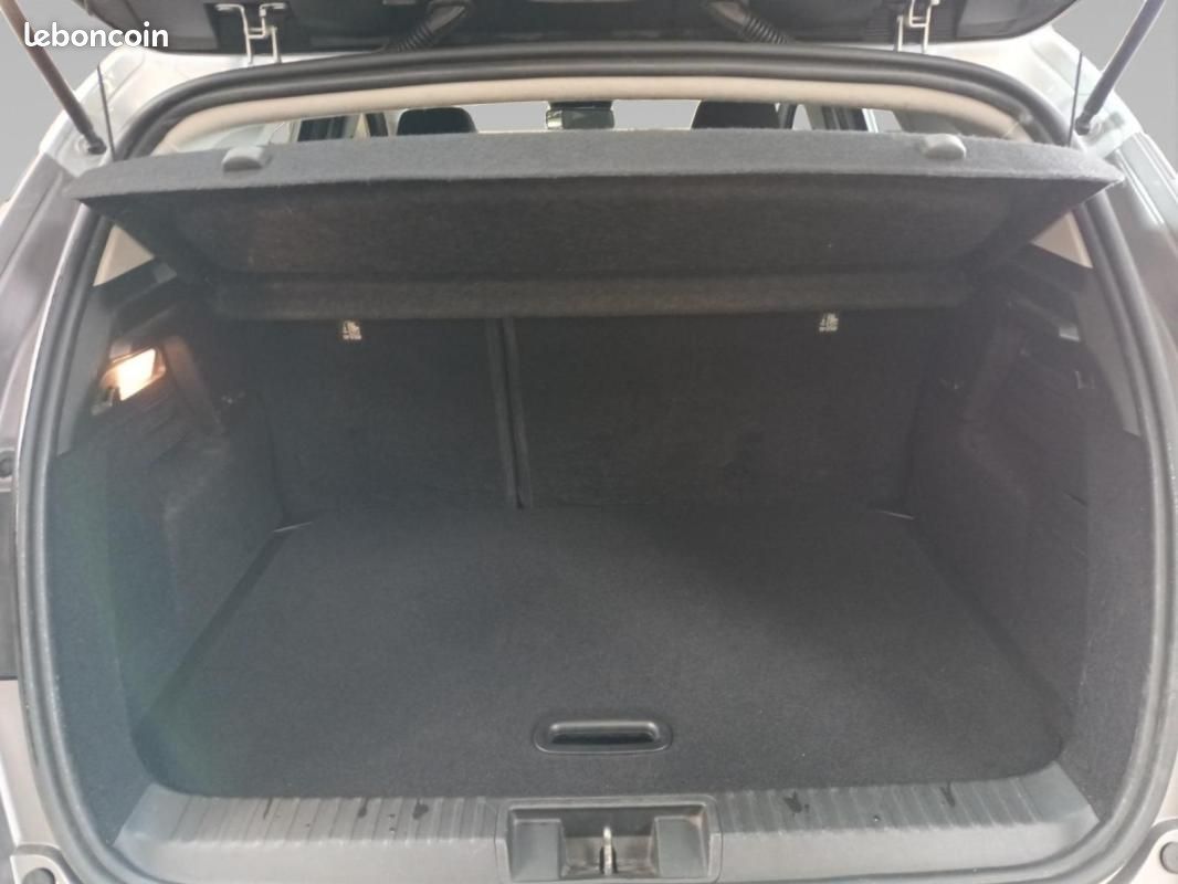 Renault Captur E-Tech 145 - 21 Business (image 14)