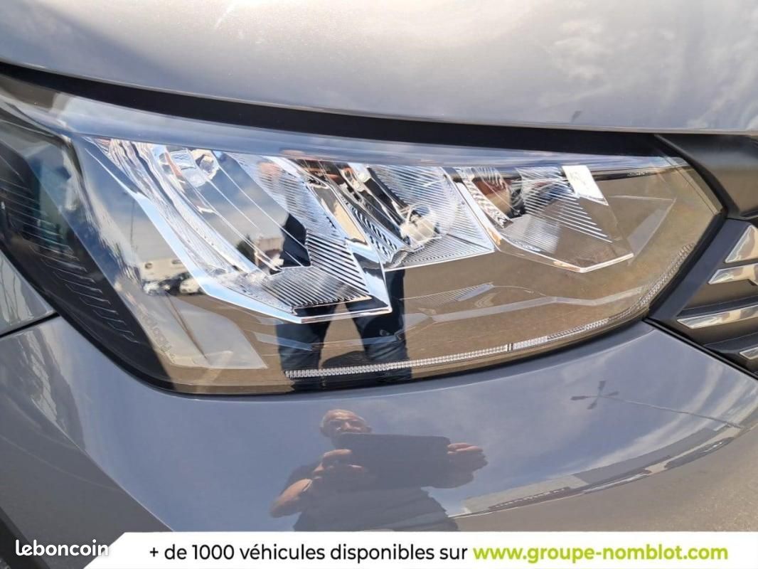 Peugeot 2008 Hybrid 145 e-DCS6 Allure (image 16)