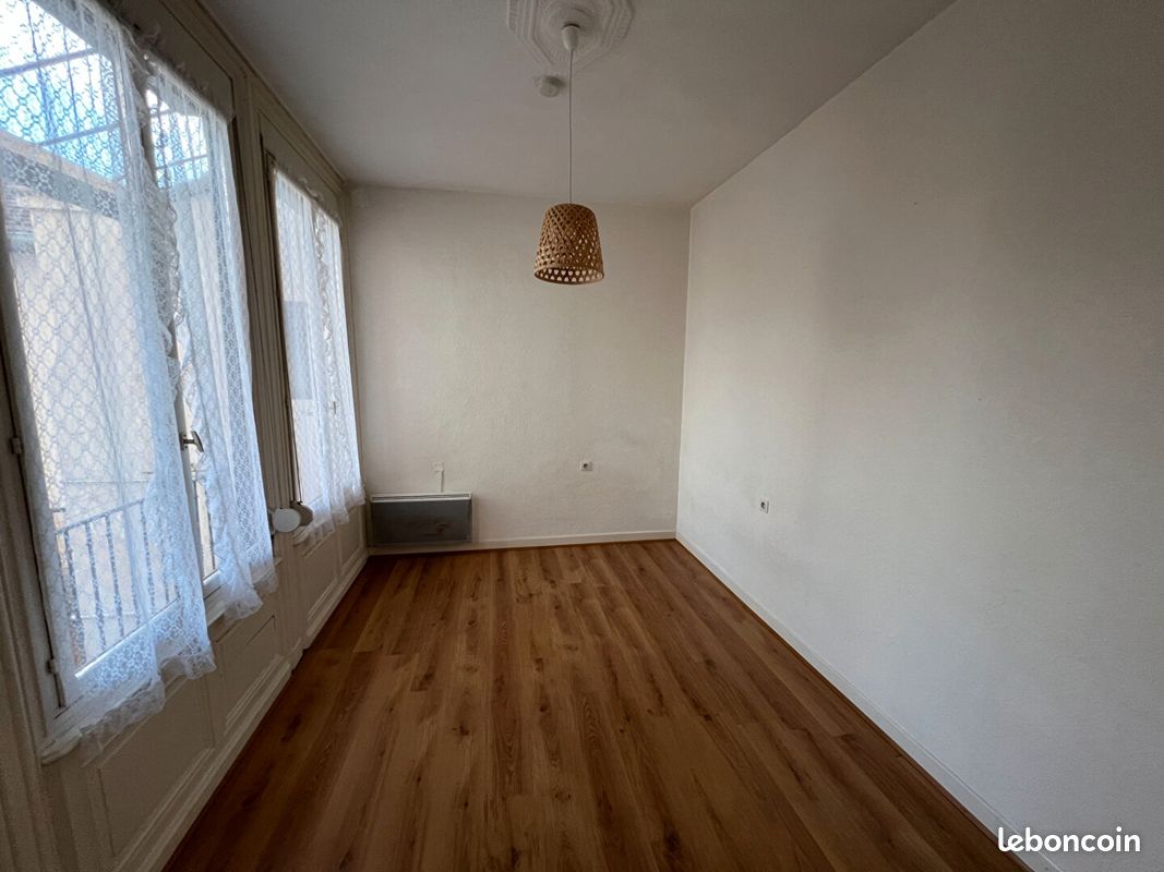 Appartement 1 pièce 23 m² · à Roanne · 23 m² · 278 €