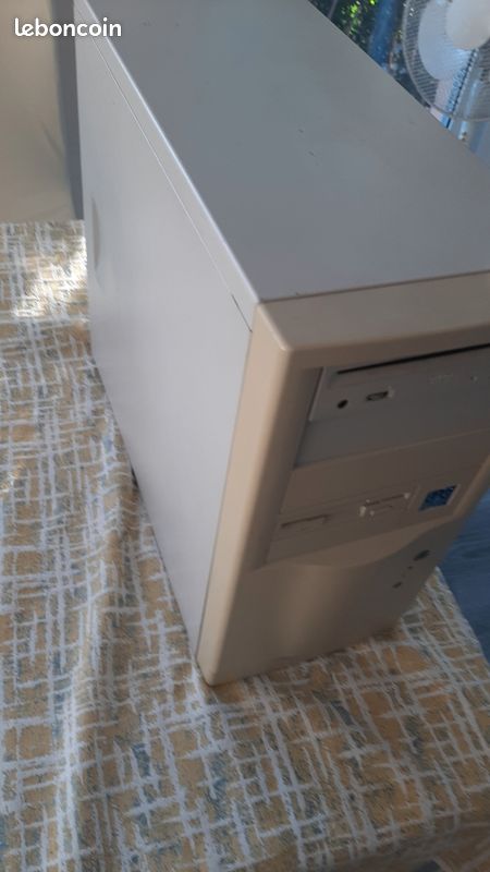 PC Vintage PC vintage Pentium 3 451 MHz avec Windows XP (image 3)