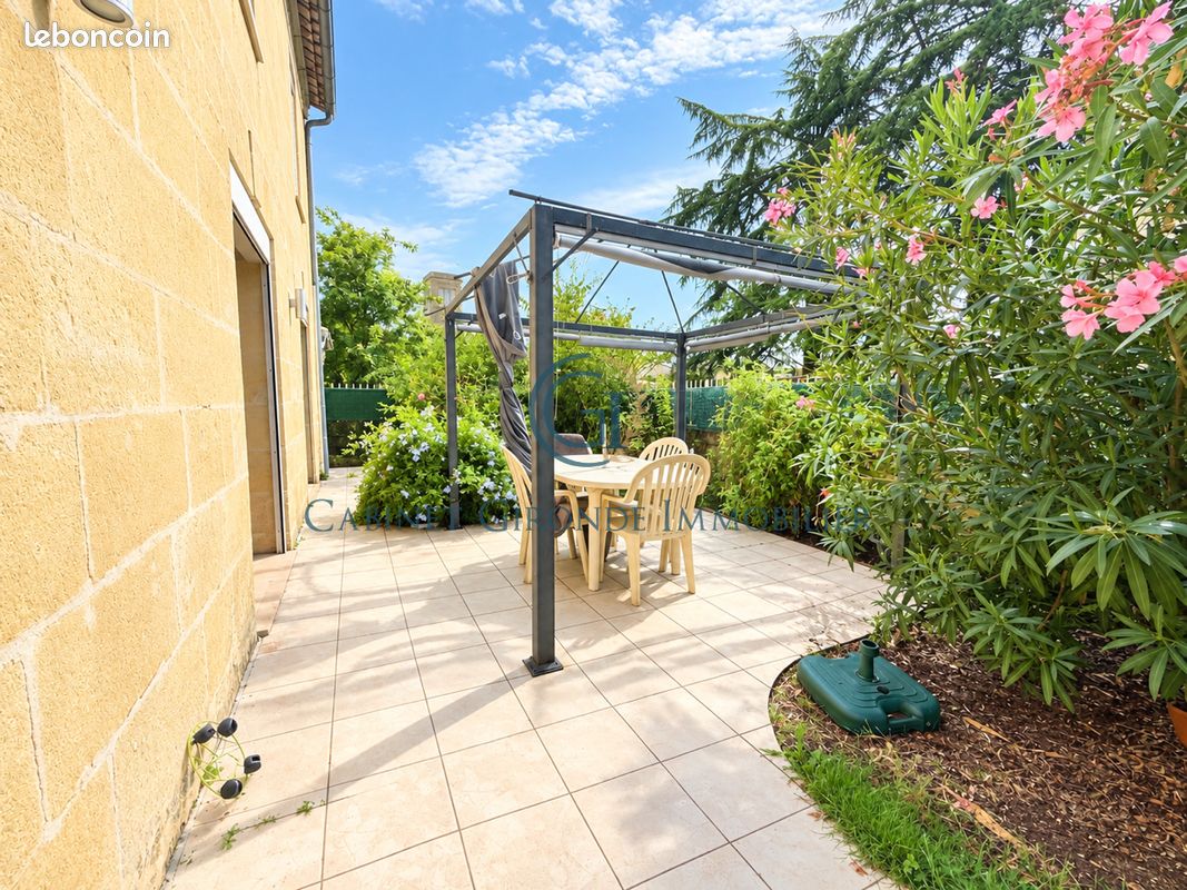 Maison 3 pièces 130 m² · à Arveyres · 130 m² · 207 000 €