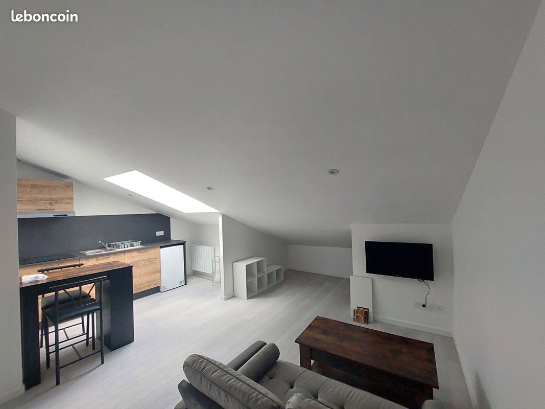 Appartement 1 pièce 20 m² · à Saint-Jean-d'Angély · 20 m² · 370 €/mois