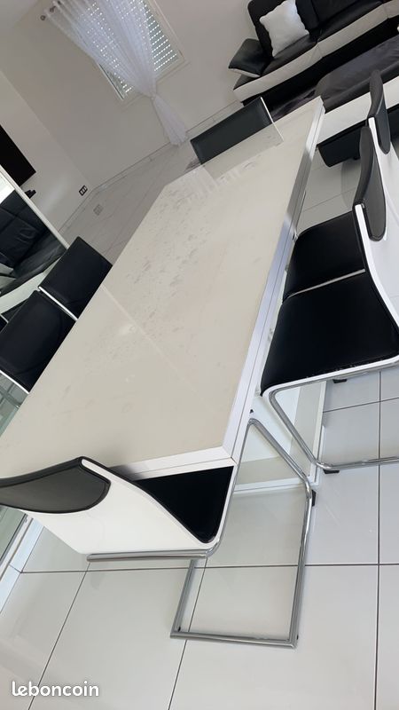 Vend table et chaise (image 5)