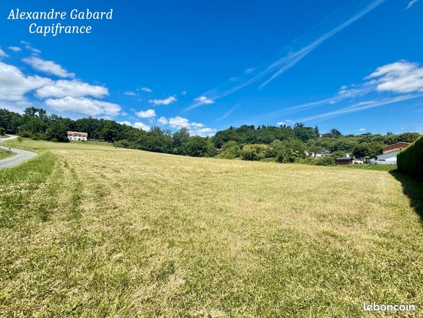 Terrain 9 775 m² La Reole