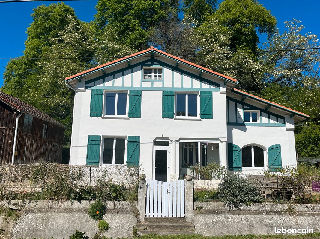 Propriété 6 pièces 177 m² - Meilhan 40400 (image principale 0)
