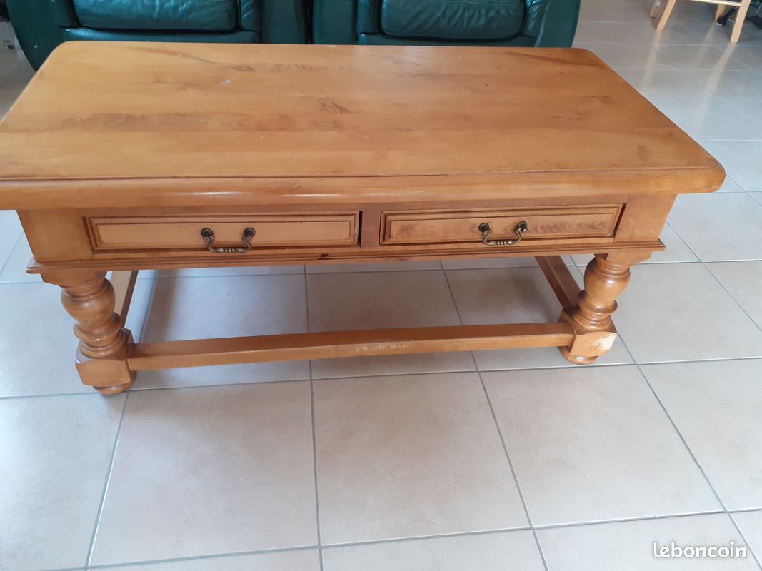 Table basse en bois massif (image 1)