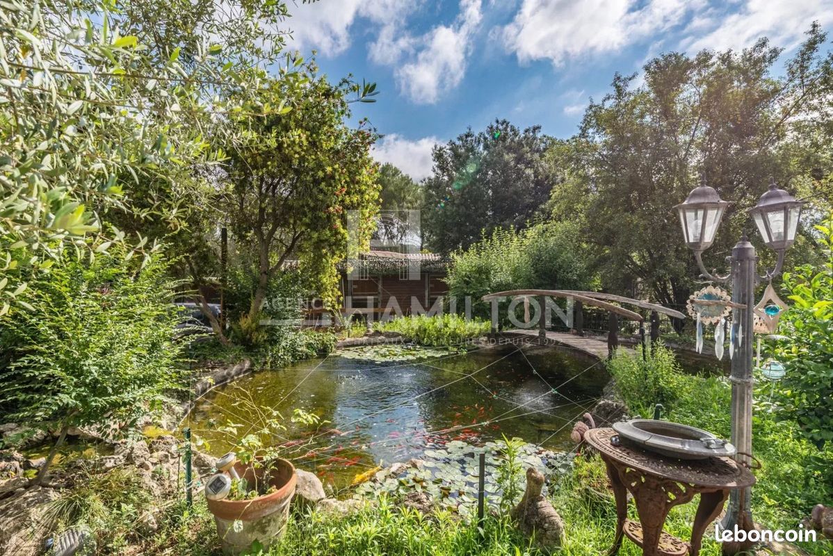 Maison 10 pièces 358 m² · à Roquefort-les-Pins · 358 m² · 2 650 000 €