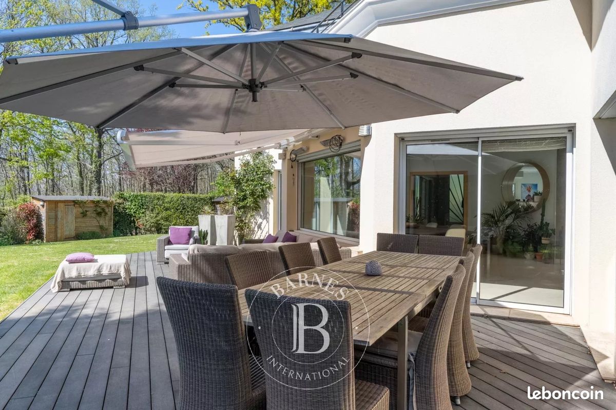Maison 8 pièces 320 m² · à La Celle-Saint-Cloud · 320 m² · 1 950 000 €
