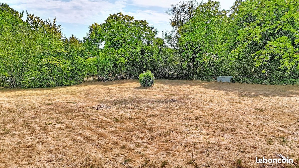 Terrain 953 m² Vers Sous Sellieres · à Vers-sous-Sellières · 29 700 €