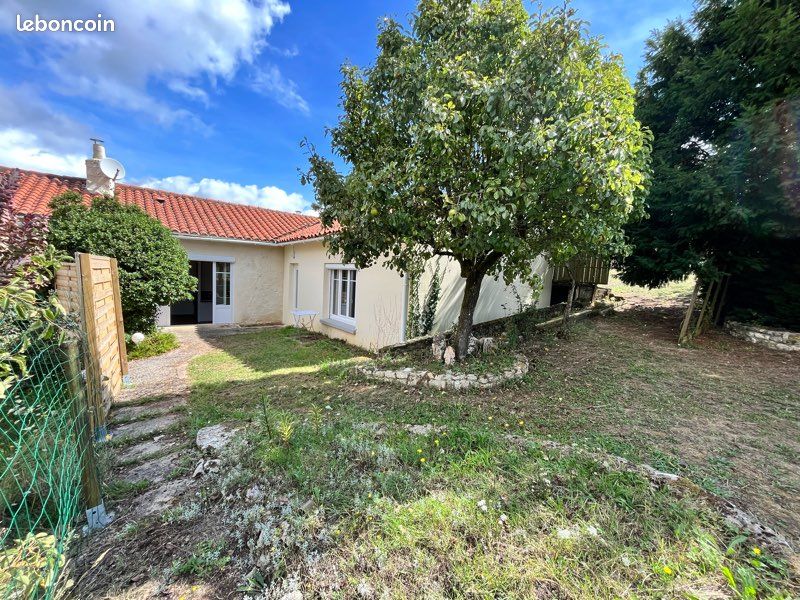Maison 3 pièces 64 m² · à Fontenay-le-Comte · 64 m² · 750 €/mois