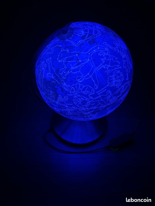 Globe Terrestre 3D Lumineux 25 Cm - Support Nuit, Carte Antique, éducatif Pour Bureau Ou Classe Globe Terrestre 3D Lumineux 25 Cm - Support Nuit, Carte Antique, éducatif Pour Bureau Ou Classe