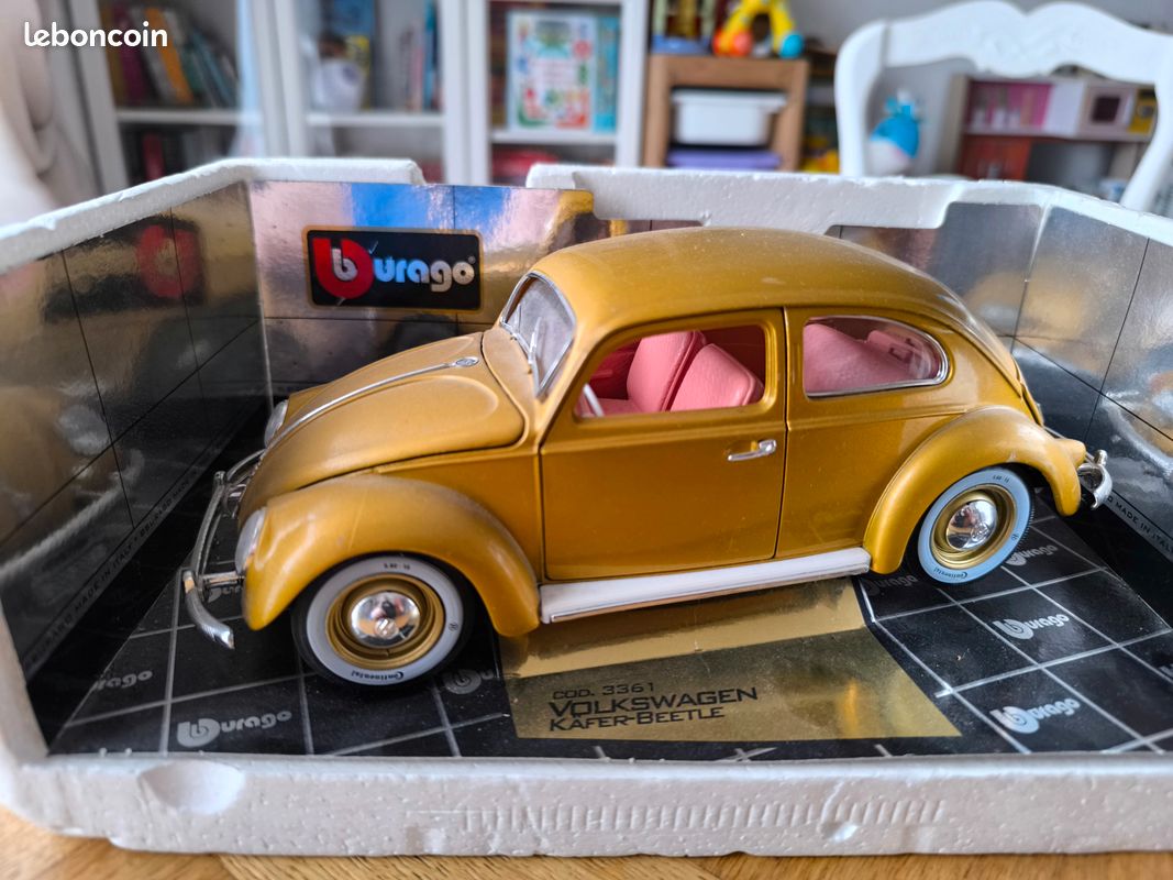 Miniature Burago Gold Collection - Volkswagen Coccinelle 1955 - 1/18 - Bleue