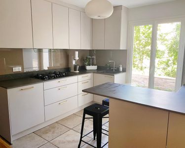 Maison 1 250 000 € - 230 m²