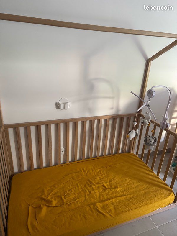 Vends lit cabane évolutif (image 1)