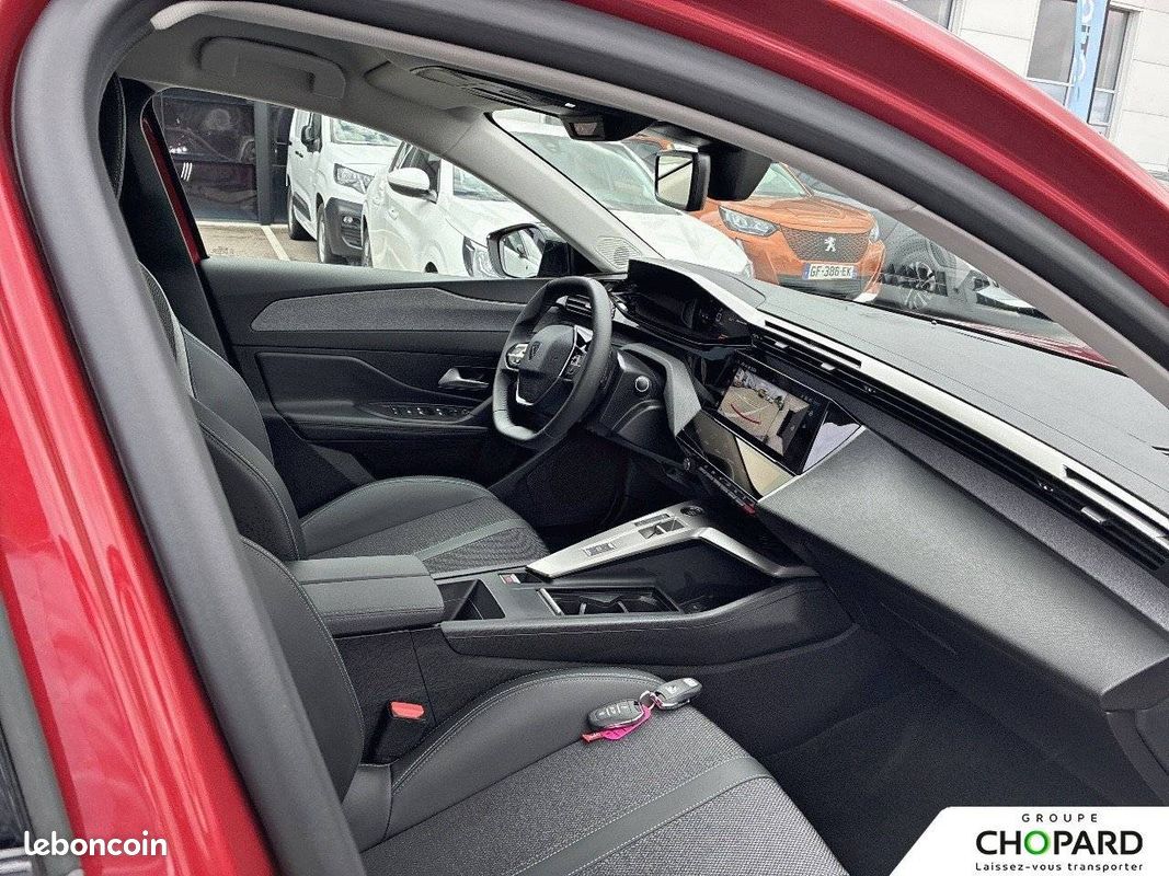 PEUGEOT 308 Hybrid 145 e-DCS6 Allure (image 13)