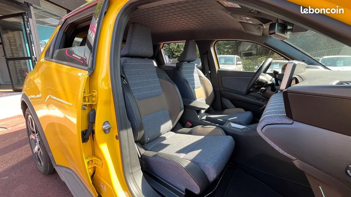 Renault 5 E-TECH 150ch autonomie confort Techno / FAIBLE KILOMÉTRAGE (image 18)