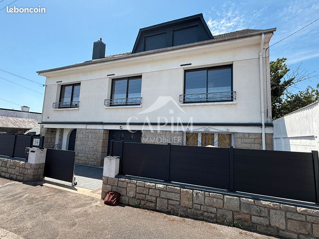 Maison 7 pièces 210 m² · à Fougères · 210 m² · 357 000 €