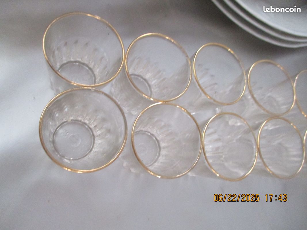 Lot de 10 verres anciens à liqueur bordure dorée (image 7)