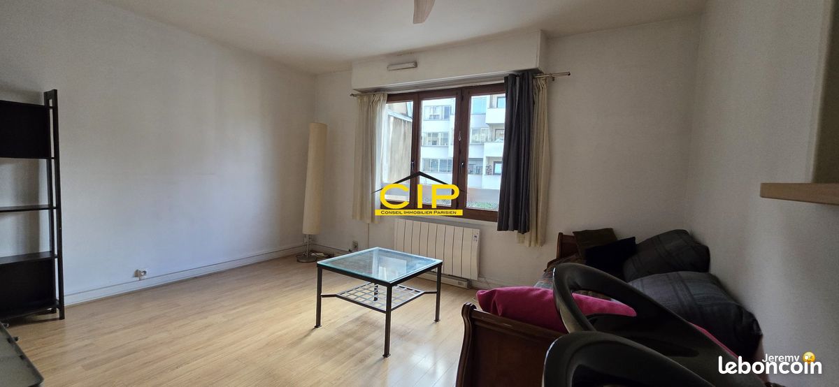 Appartement 2 pièces 48 m² · à Paris · 48 m² · 370 000 €