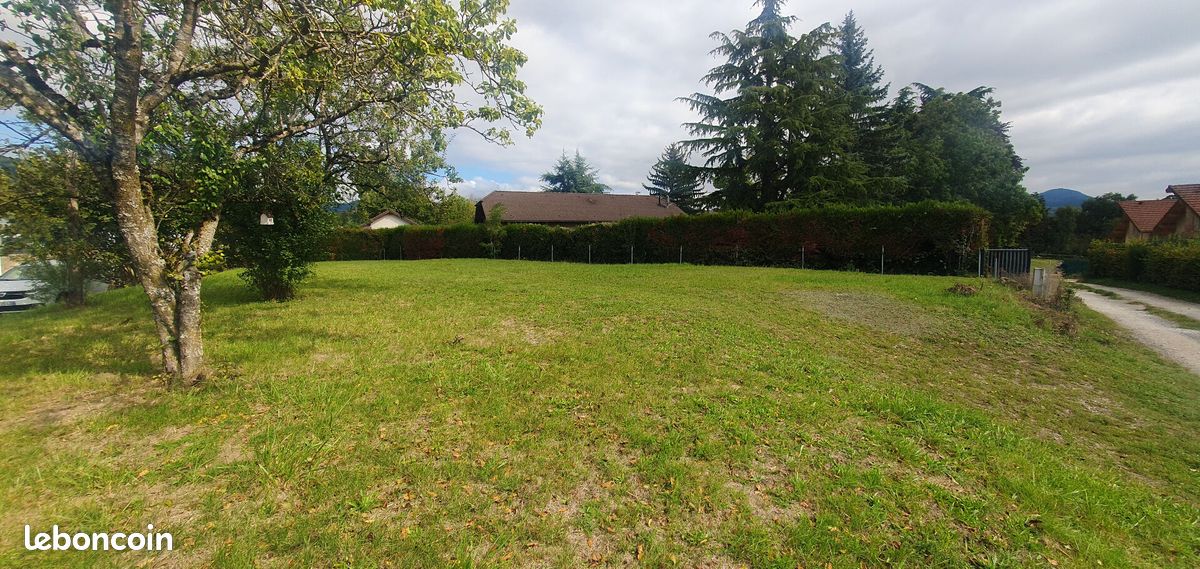 Terrain 718 m² · à Contamine-sur-Arve · 718 m² · 240 000 €