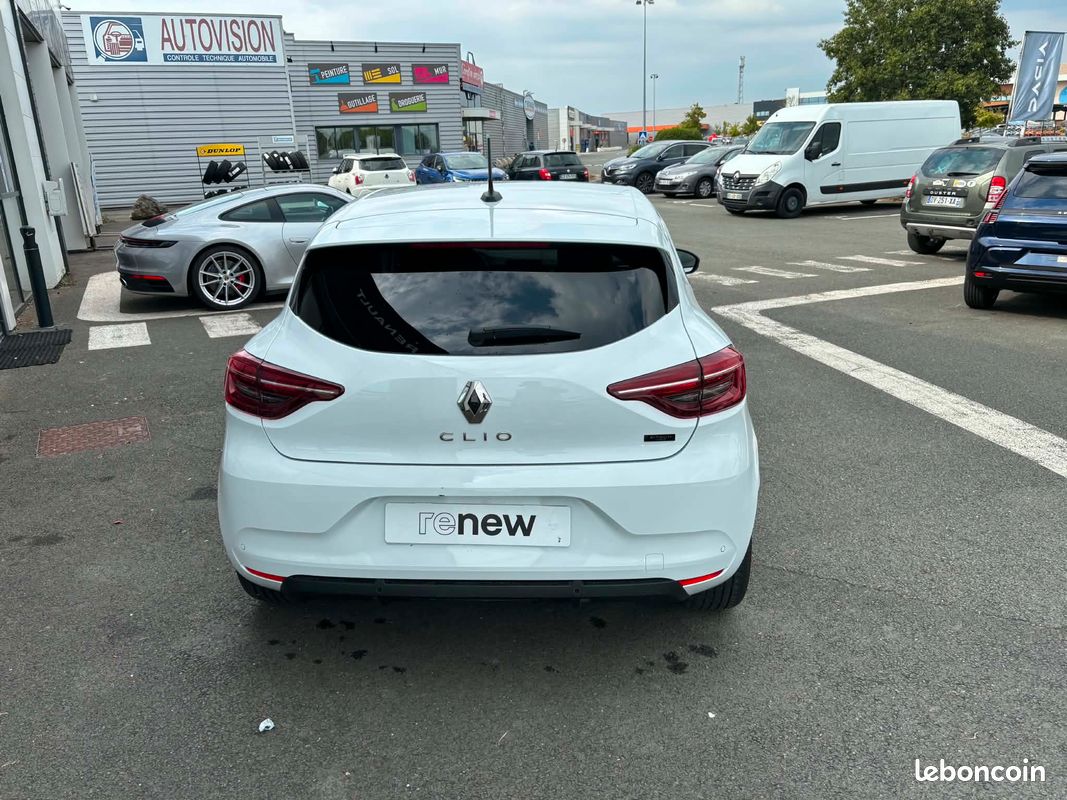 Renault clio v (2) 1.6 e-tech full hybrid 145 evolution (image 4)