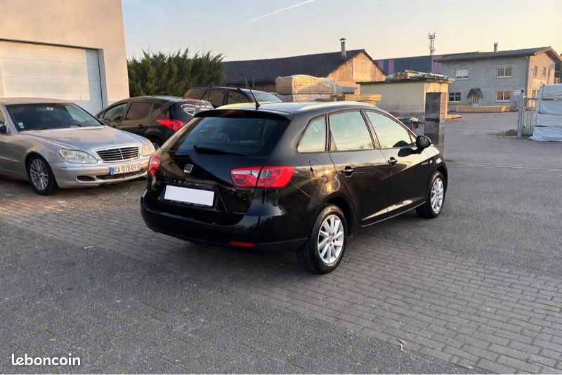 Seat IBIZA 1.6 TDI 90 STYLE (image 4)