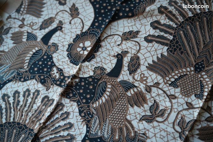 Tissu Batik En Coton De Solo Java Indonésie - Motif Fleur Noir 246x123 Cm Neuf